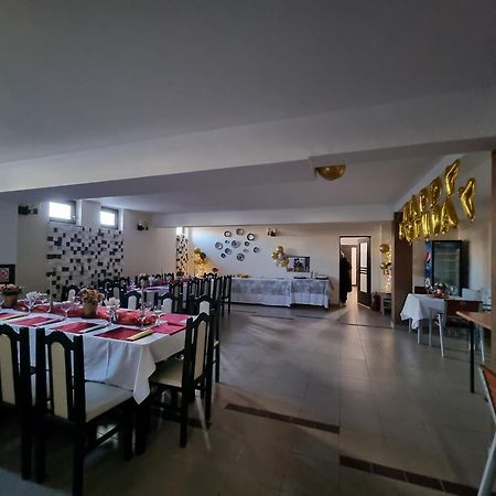 Alba Forum Alba Iulia Bagian luar foto