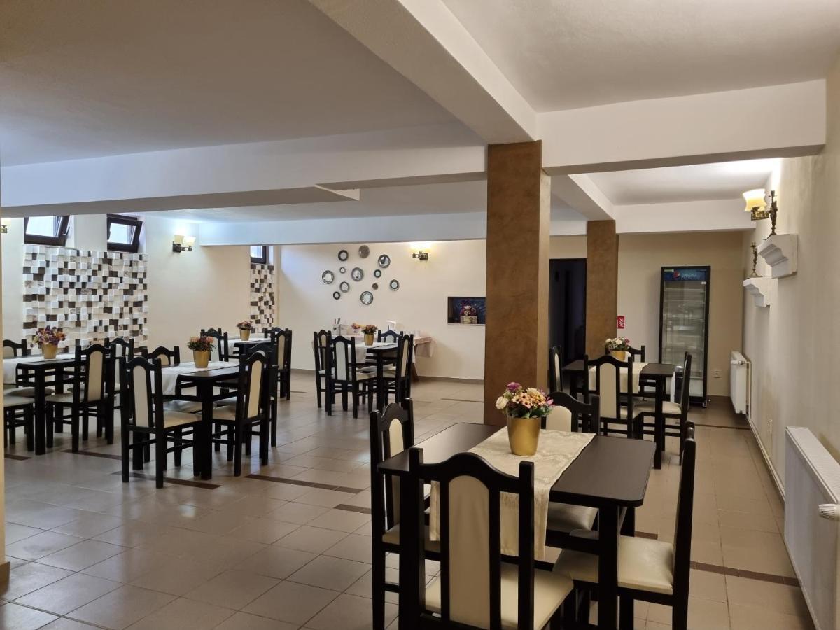 Alba Forum Alba Iulia Bagian luar foto